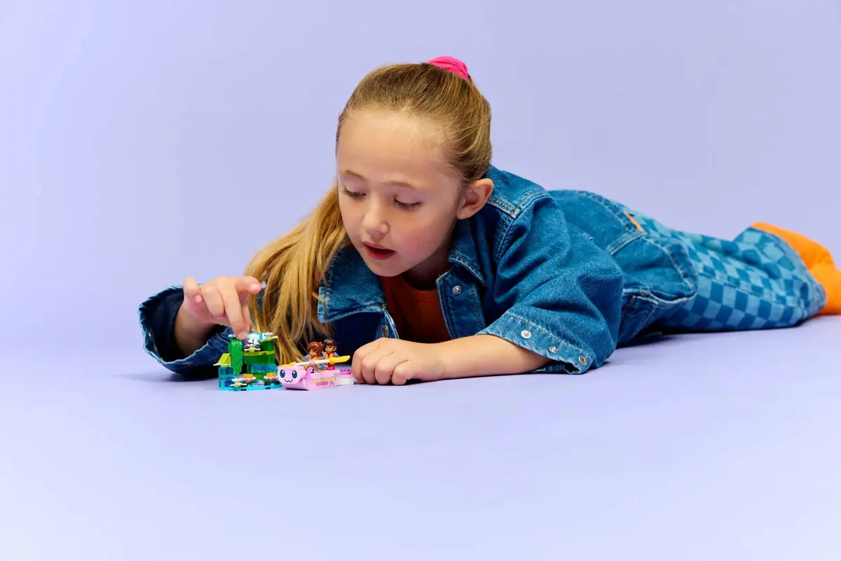 LEGO Friends 42681 Axolotl Adventure Boat set, image 6