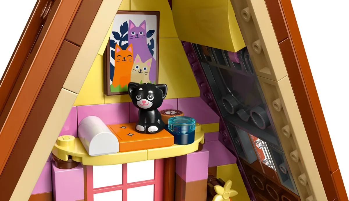 LEGO Friends 42682 Nature Glamping Cabin set, image 17
