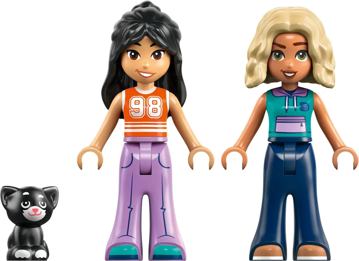 LEGO Friends 42682 Nature Glamping Cabin set, image 10