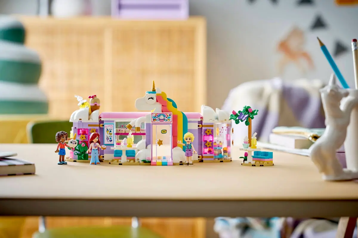 LEGO Friends 42684 Unicorn Dream Café set, image 7
