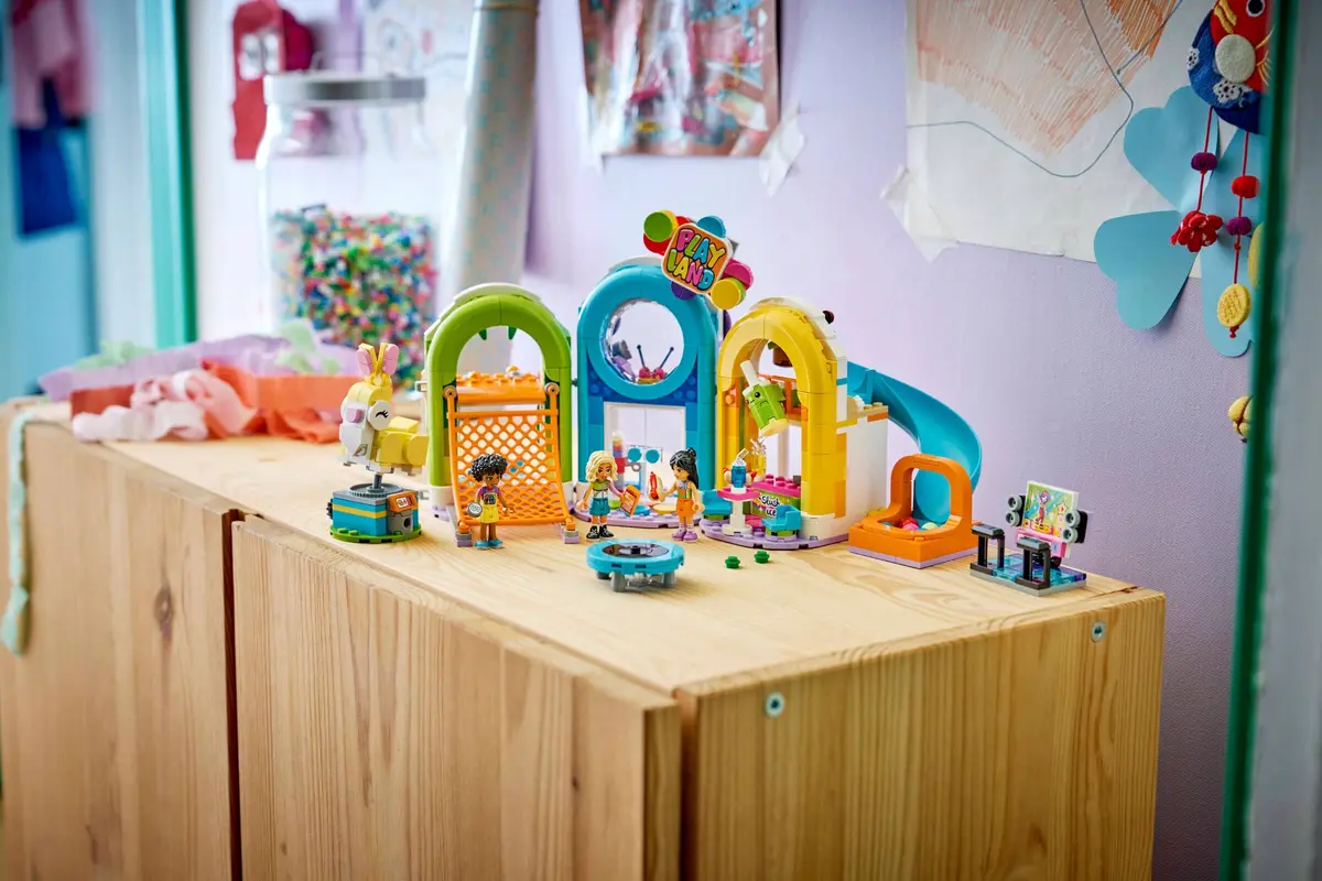 LEGO Friends 42686 Fun Indoor Playground set, image 7