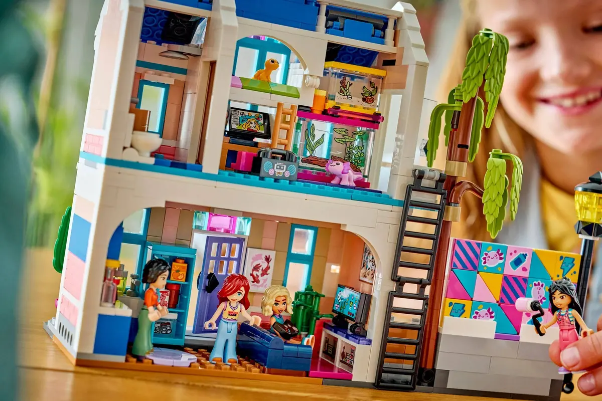 LEGO Friends 42687 Liann's Family House set, image 5