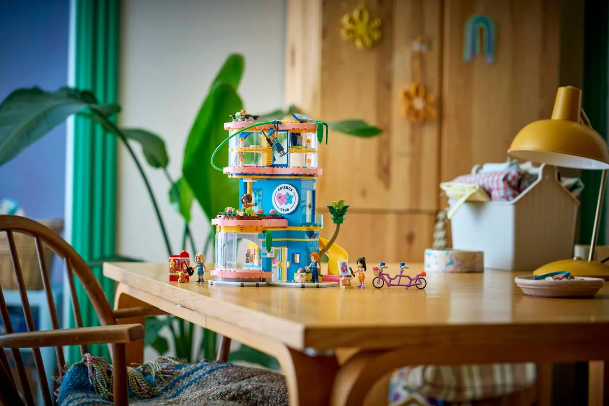 LEGO Friends 42689 Heartlake City Friends Club House set, image 7