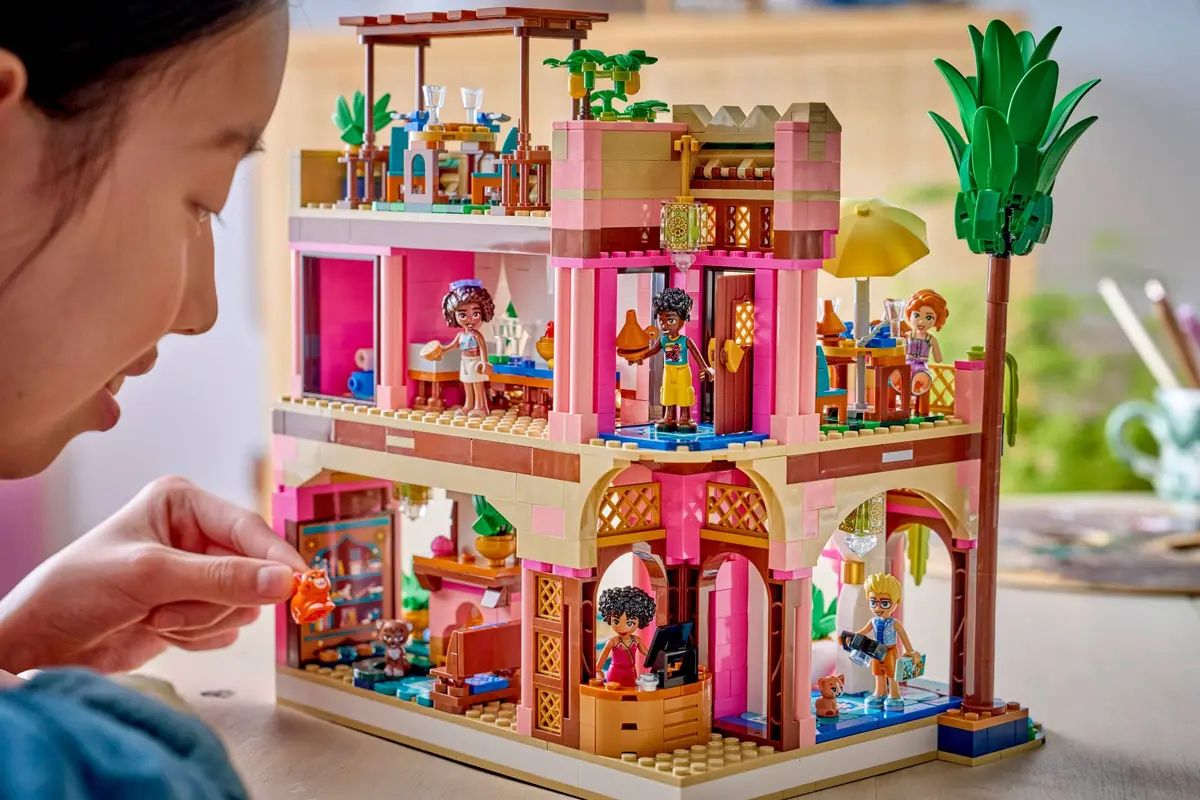 LEGO Friends 42691 Garden Restaurant set, image 4