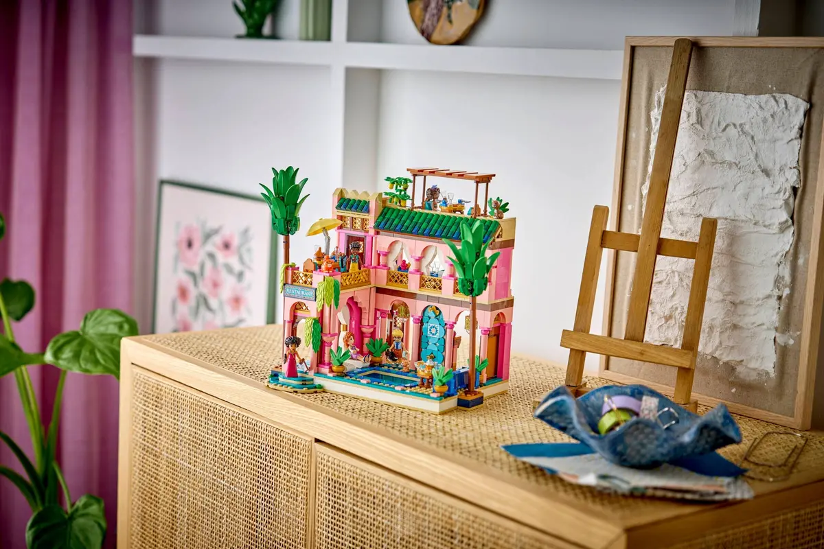 LEGO Friends 42691 Garden Restaurant set, image 9
