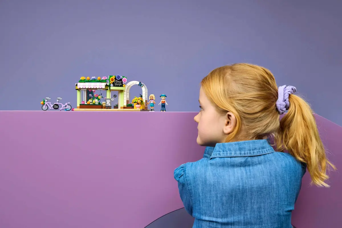 LEGO Friends 42693 Creative Flower Shop set, image 7