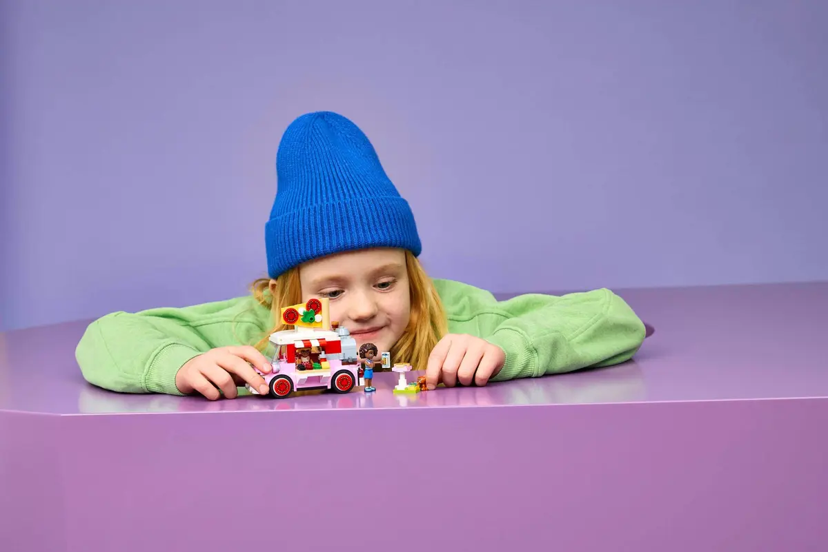 LEGO Friends 42694 Pizza Truck set, image 5
