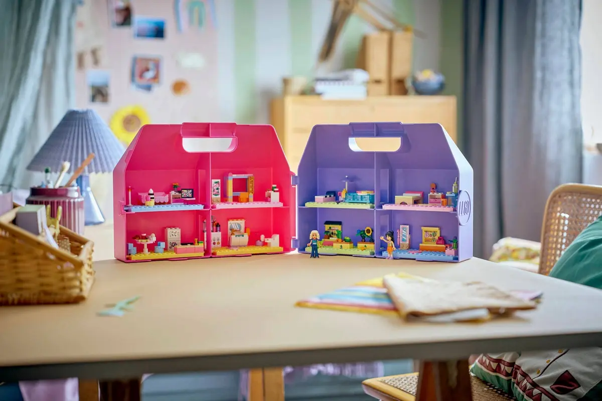LEGO Friends 42697 Creative Dollhouse Suitcase set, image 8
