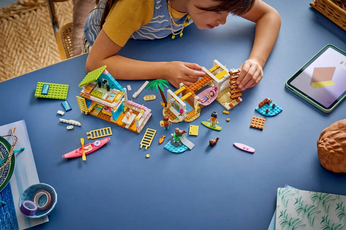 LEGO Friends 42699 Beach House with Seals set, image 4