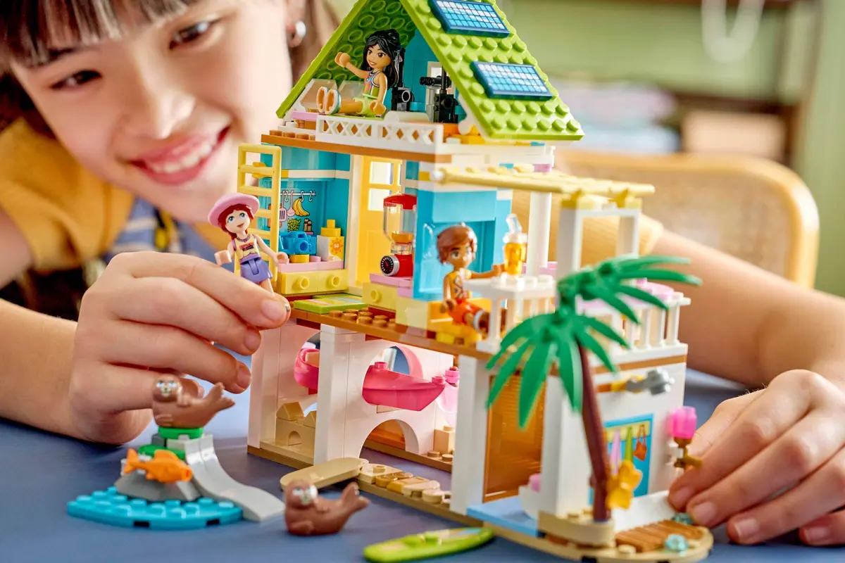 LEGO Friends 42699 Beach House with Seals set, image 5