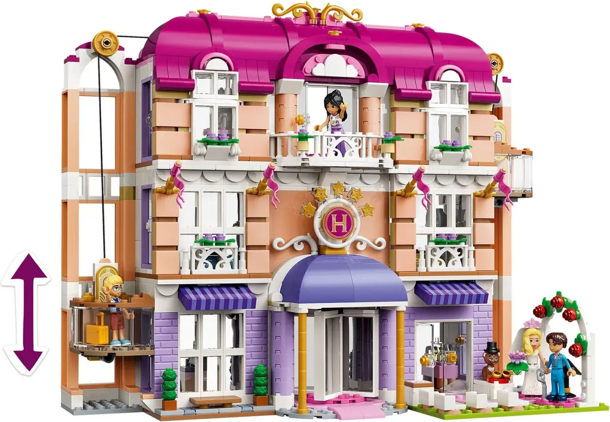 LEGO Friends 42704 Heartlake City Grand Hotel set, image 17