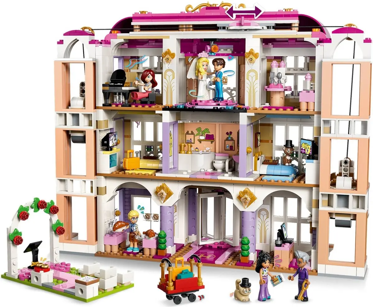 LEGO Friends 42704 Heartlake City Grand Hotel set, image 16