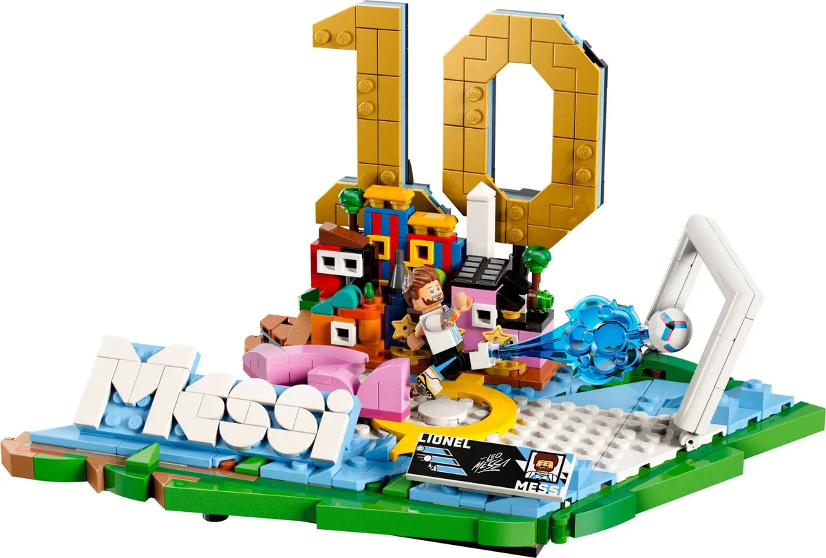LEGO Editions 43011 Lionel Messi – Football Highlights set