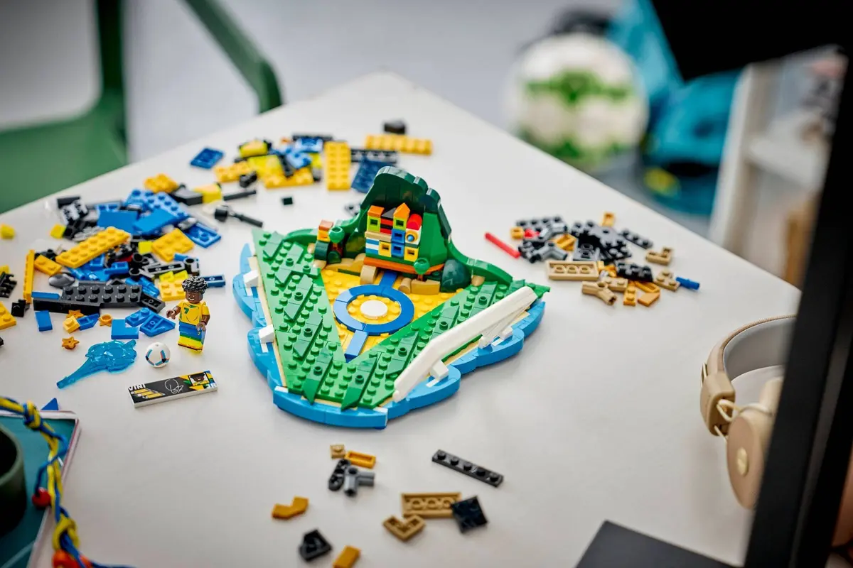 LEGO Editions 43027 Vini Jr. – Football Highlights set, image 7