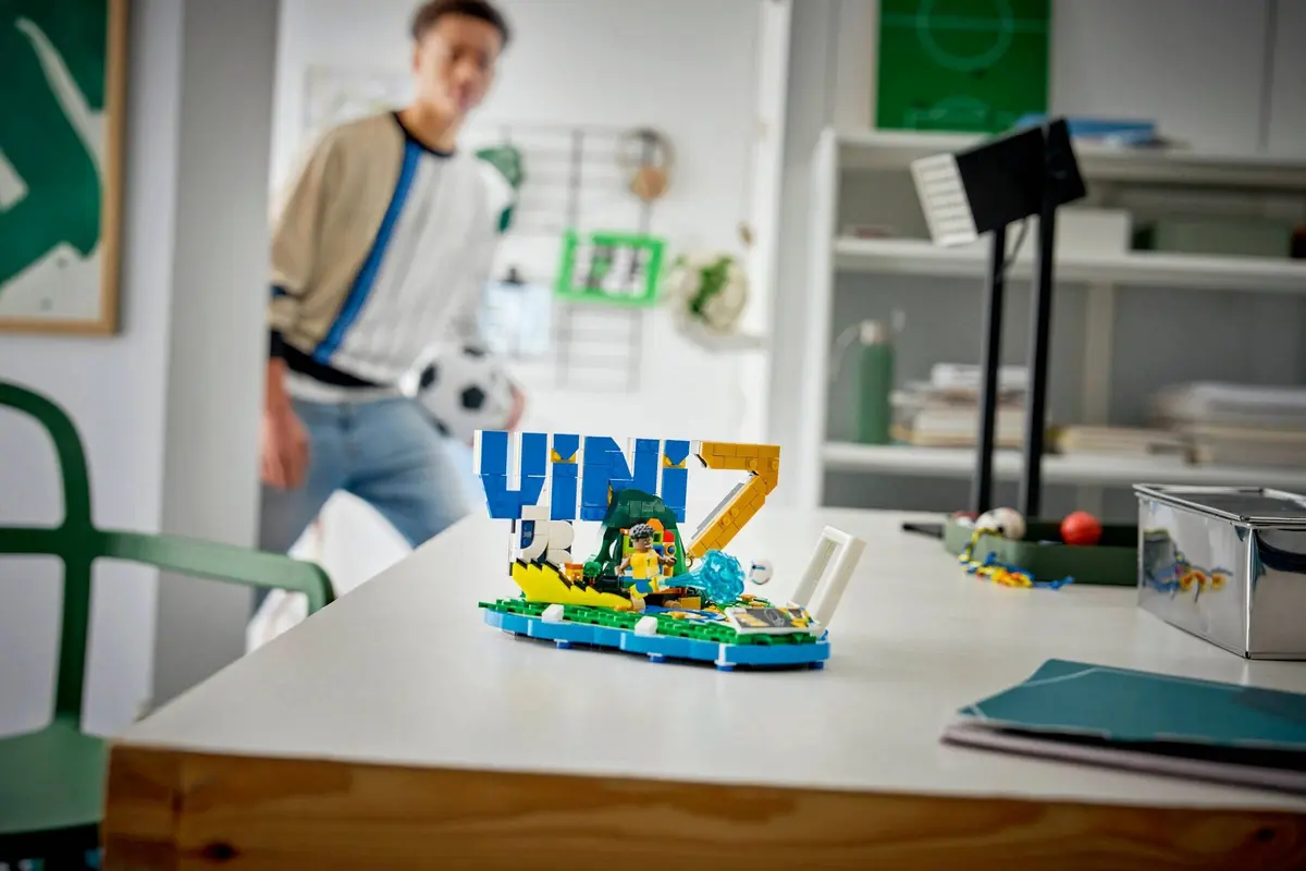 LEGO Editions 43027 Vini Jr. – Football Highlights set, image 9