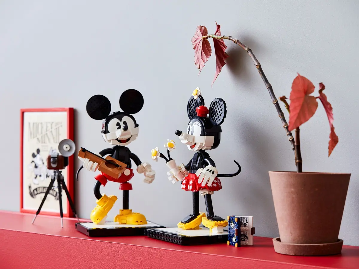LEGO Disney 43179 Mickey Mouse and Minnie Mouse Buildable Characters set, image 19
