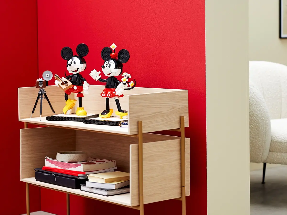 LEGO Disney 43179 Mickey Mouse and Minnie Mouse Buildable Characters set, image 22