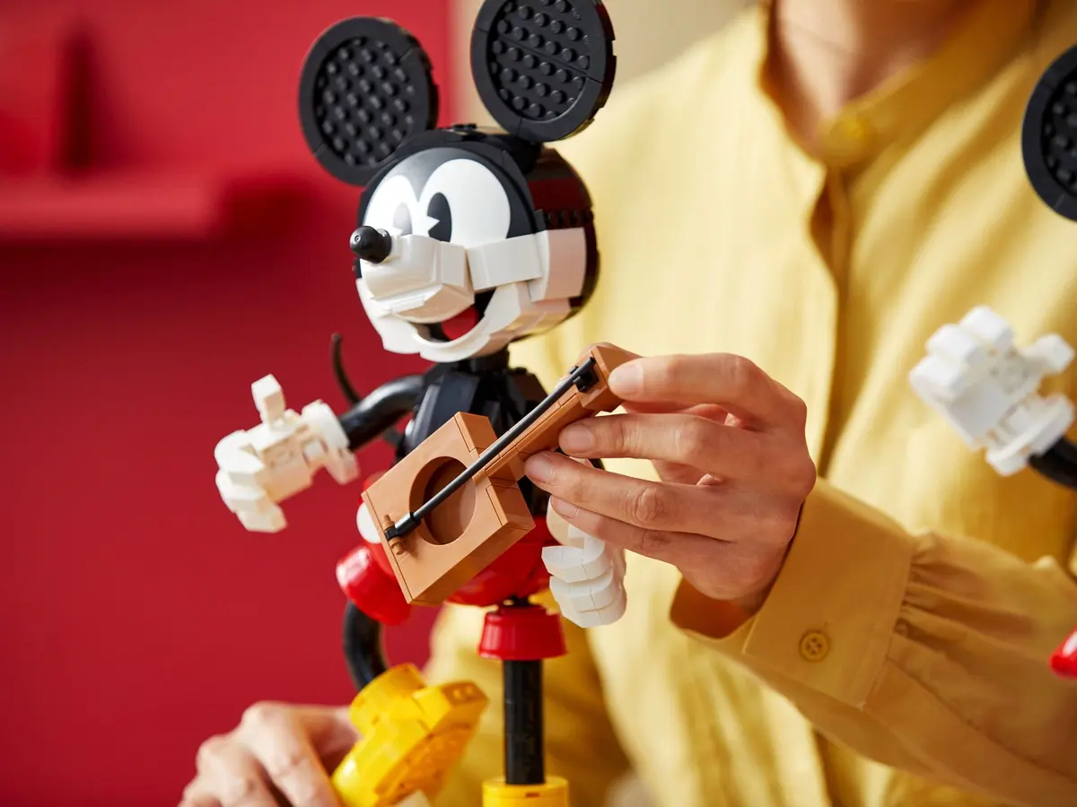 LEGO Disney 43179 Mickey Mouse and Minnie Mouse Buildable Characters set, image 8