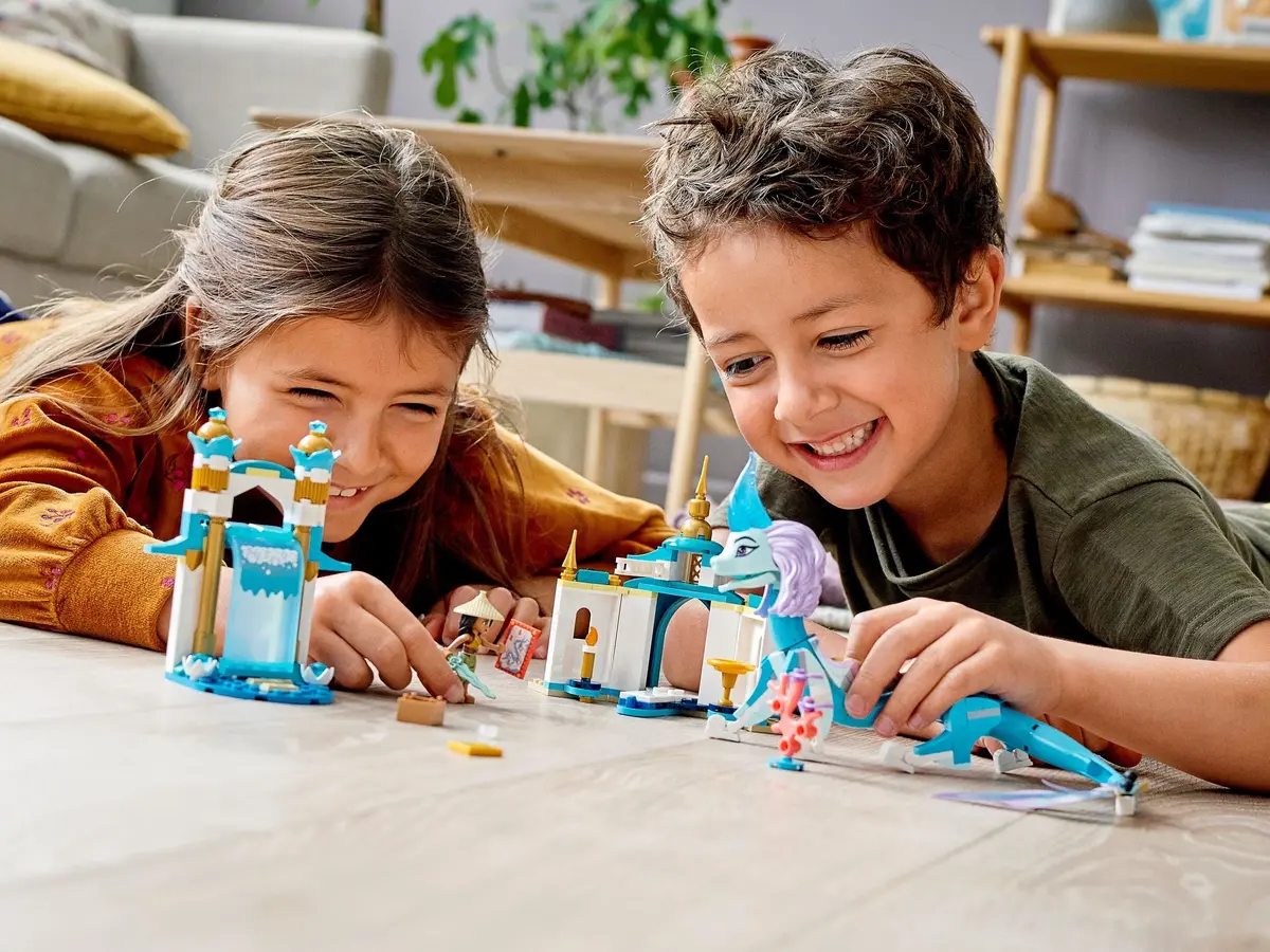LEGO Disney 43184 Raya and Sisu Dragon set, image 4