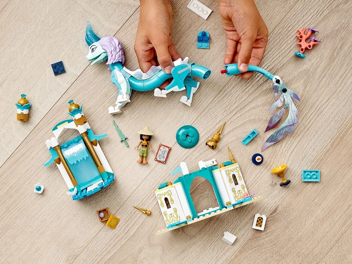 LEGO Disney 43184 Raya and Sisu Dragon set, image 3