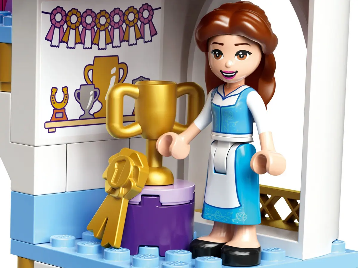 LEGO Disney 43195 Belle and Rapunzel's Royal Stables set, image 7