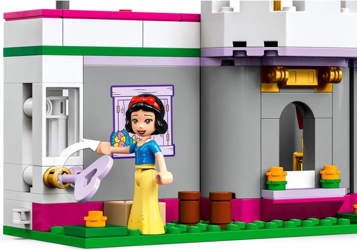 LEGO Disney 43205 Ultimate Adventure Castle set, image 12