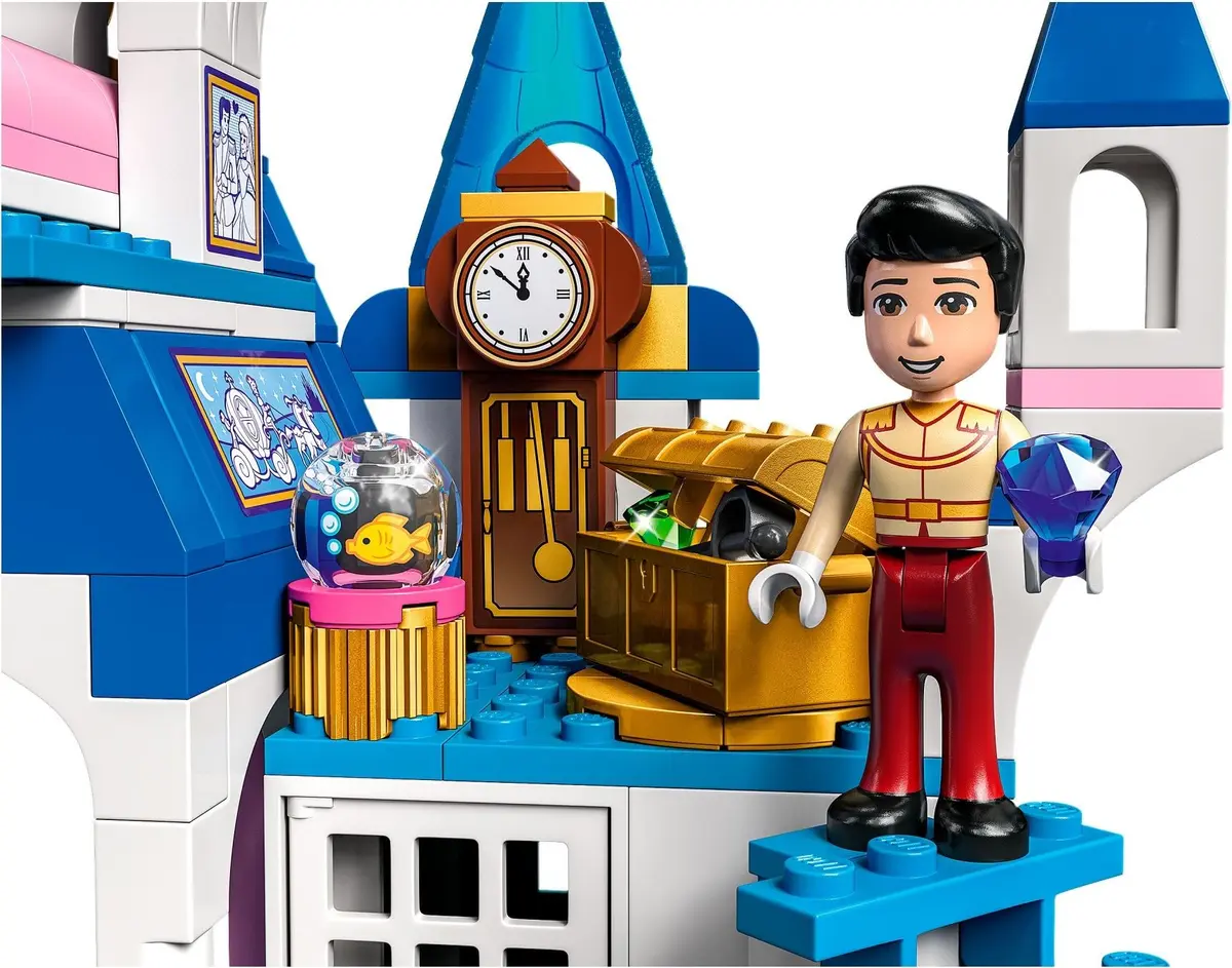 LEGO Disney 43206 Cinderella and Prince Charming's Castle set, image 5