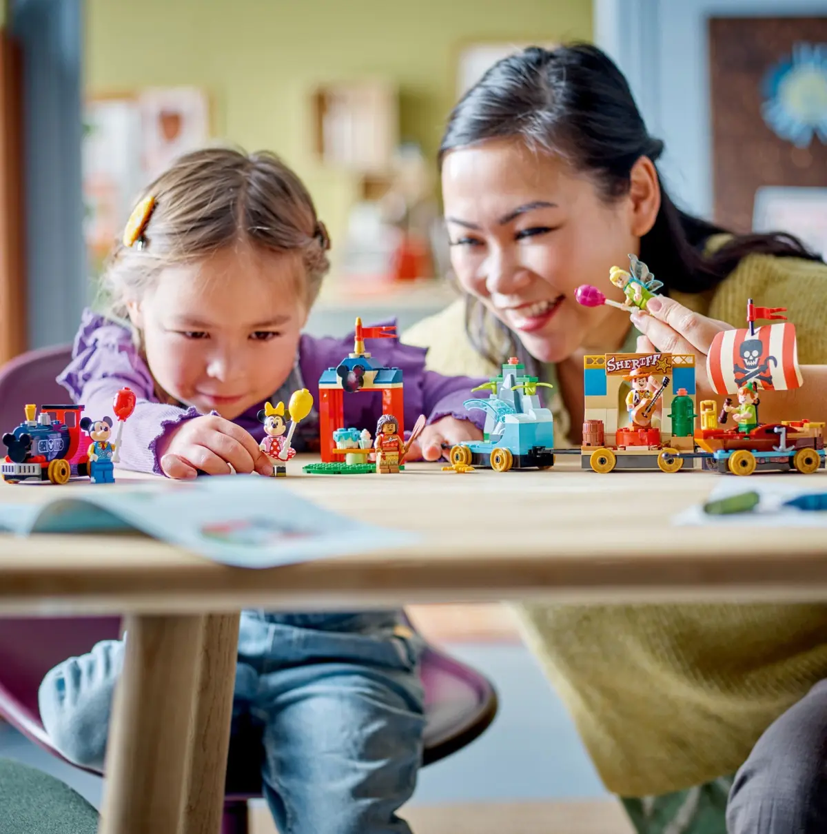 LEGO Disney 43212 Disney Celebration Train set, image 3
