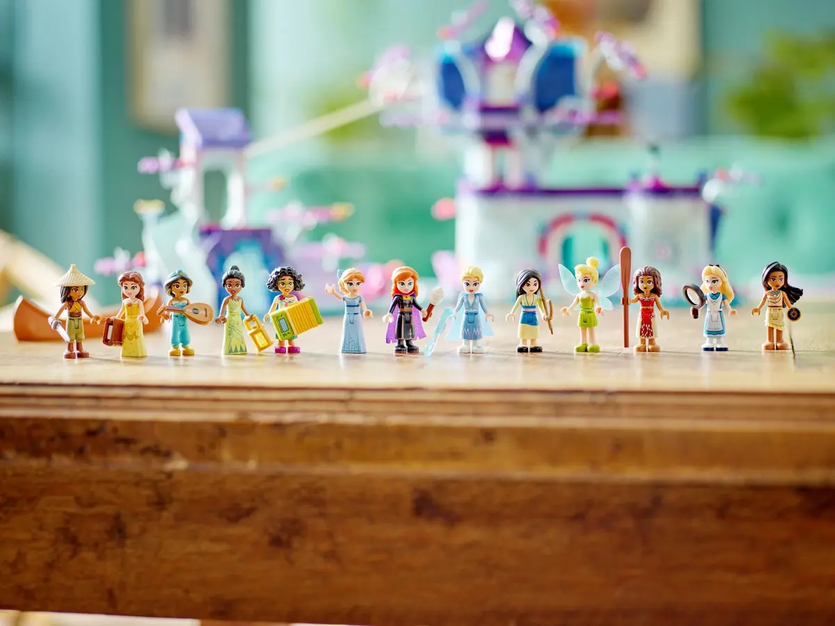 LEGO Disney 43215 The Enchanted Treehouse set, image 5