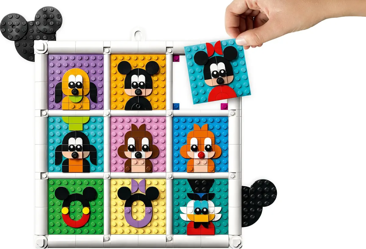 LEGO Disney 43221 100 Years of Disney Animation Icons set, image 4