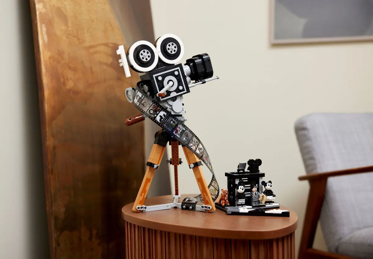 LEGO Disney 43230 Walt Disney Tribute Camera set, image 5