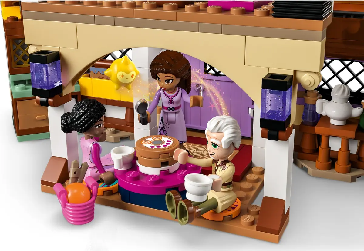 LEGO Disney 43231 Asha's Cottage set, image 5