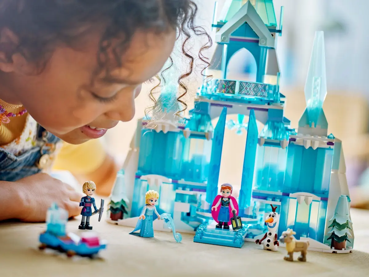 LEGO Disney 43244 Elsa's Ice Palace set, image 8