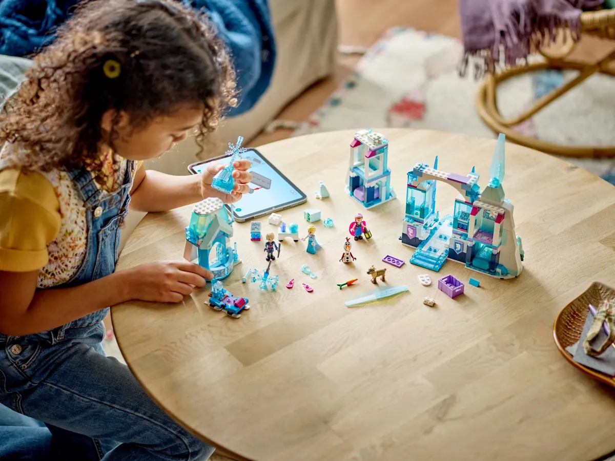 LEGO Disney 43244 Elsa's Ice Palace set, image 6
