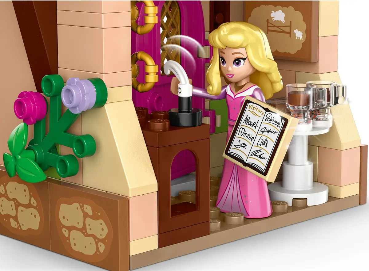 LEGO Disney 43246 Disney Princess Market Adventure set, image 8