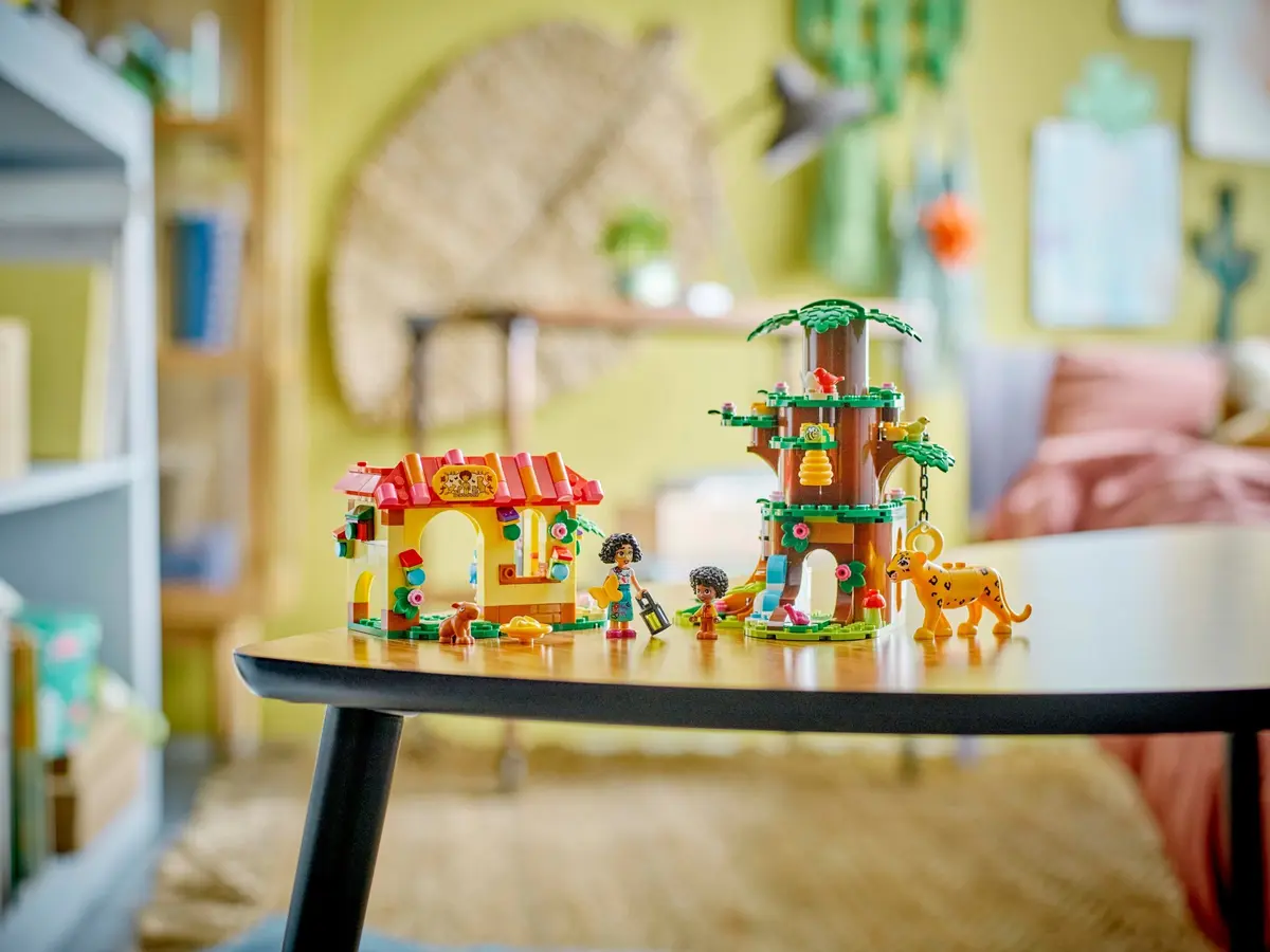 LEGO Disney 43251 Antonio's Animal Sanctuary set, image 9
