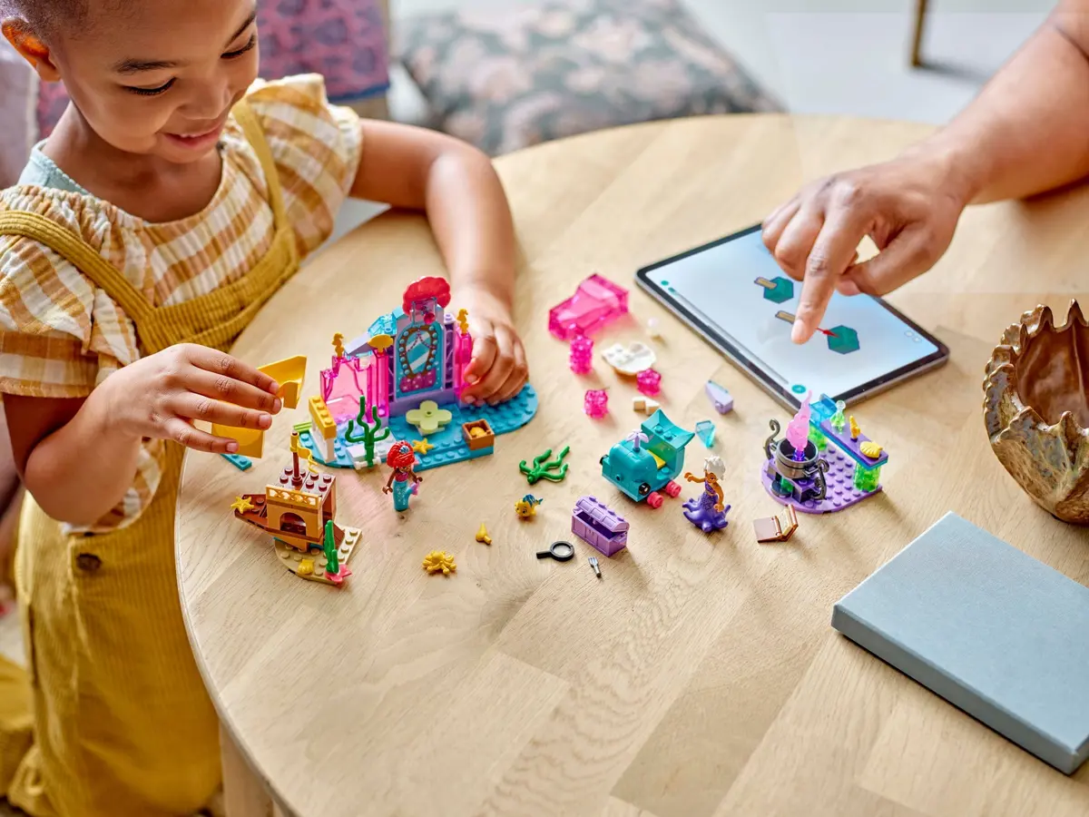LEGO Disney 43254 Ariel's Crystal Cavern set, image 7