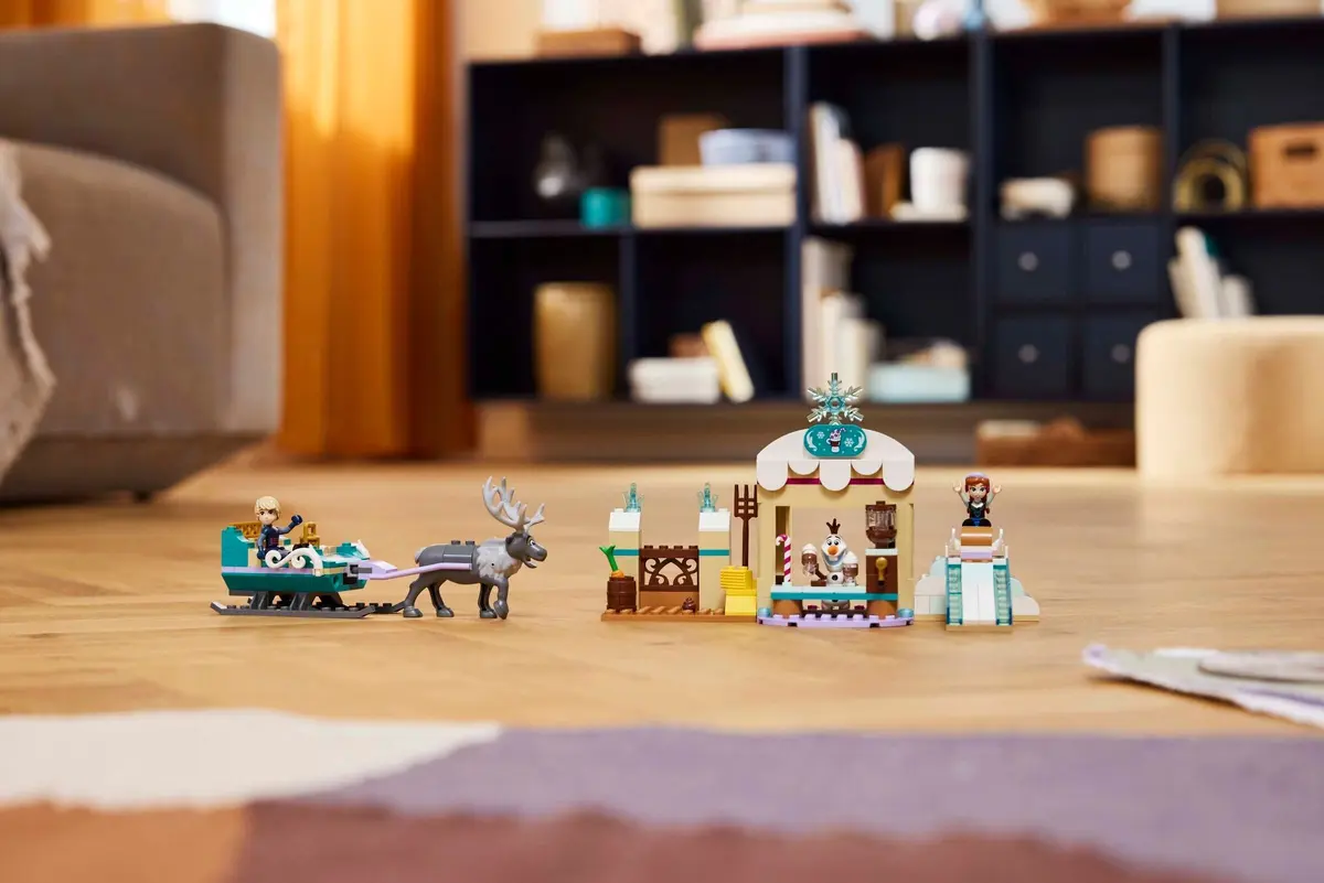 LEGO Disney 43256 Anna's Sleigh Adventure set, image 6