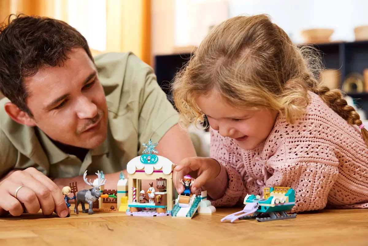 LEGO Disney 43256 Anna's Sleigh Adventure set, image 5