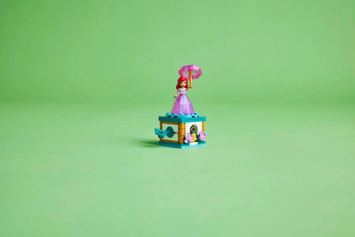 LEGO Disney 43259 Twirling Ariel set, image 7