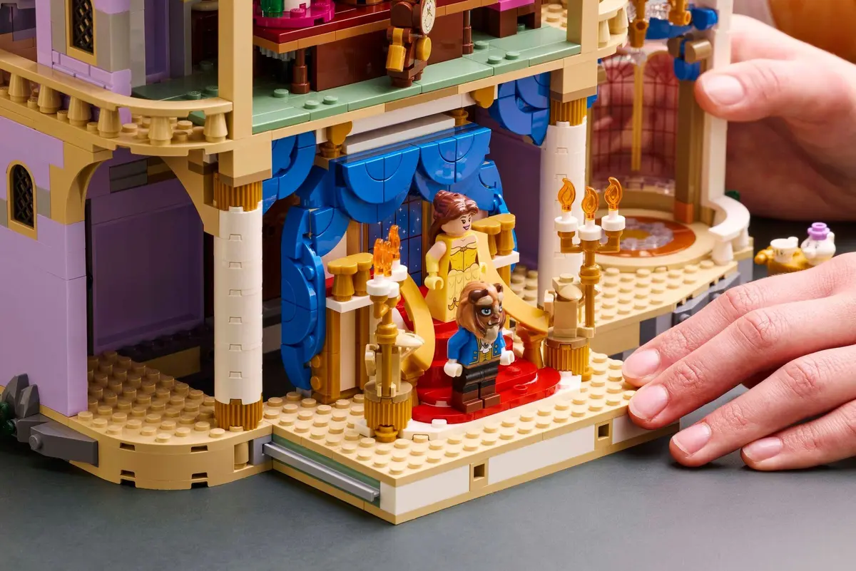 LEGO Disney 43263 Beauty and the Beast Castle set, image 8