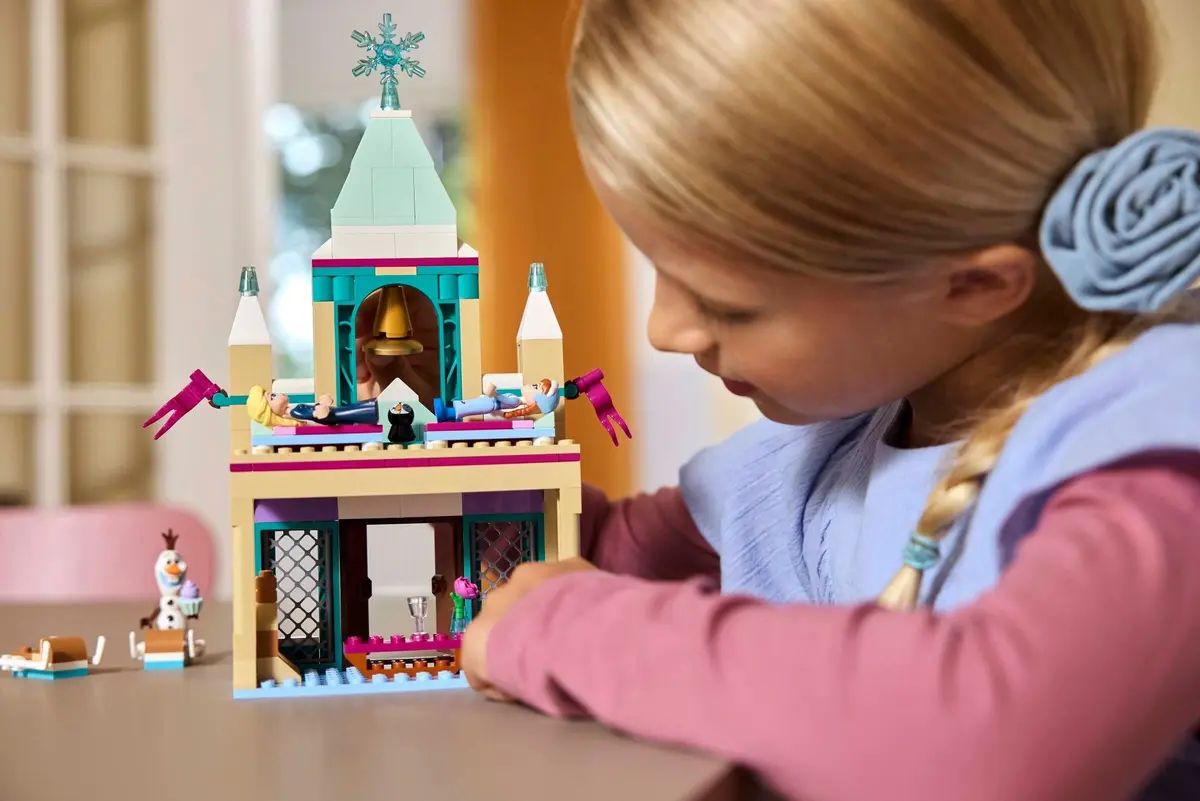 LEGO Disney 43265 Arendelle Frozen Castle set, image 5
