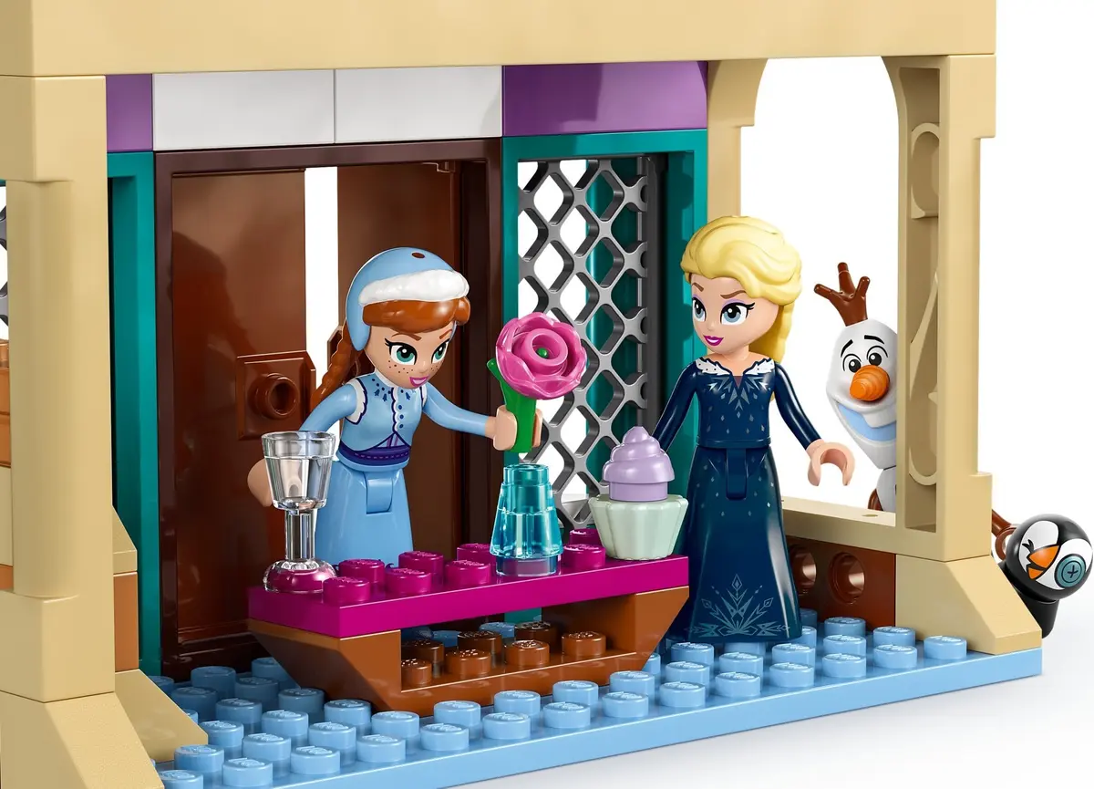 LEGO Disney 43265 Arendelle Frozen Castle set, image 9