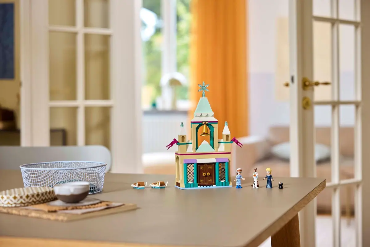 LEGO Disney 43265 Arendelle Frozen Castle set, image 6