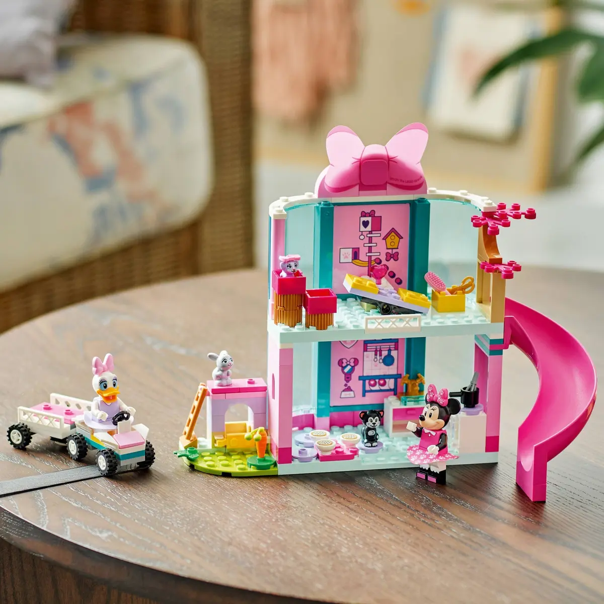 LEGO Disney 43274 Minnie's Pet Hotel set, image 7