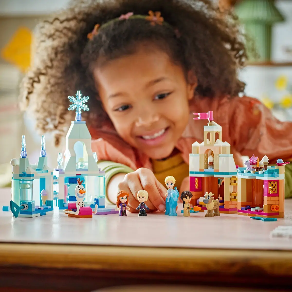 LEGO Disney 43278 Mini Arendelle Castle & Elsa's Ice Palace set, image 5