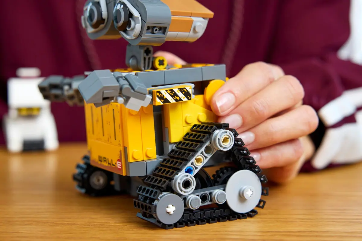 LEGO Disney 43279 WALL-E and EVE set, image 7
