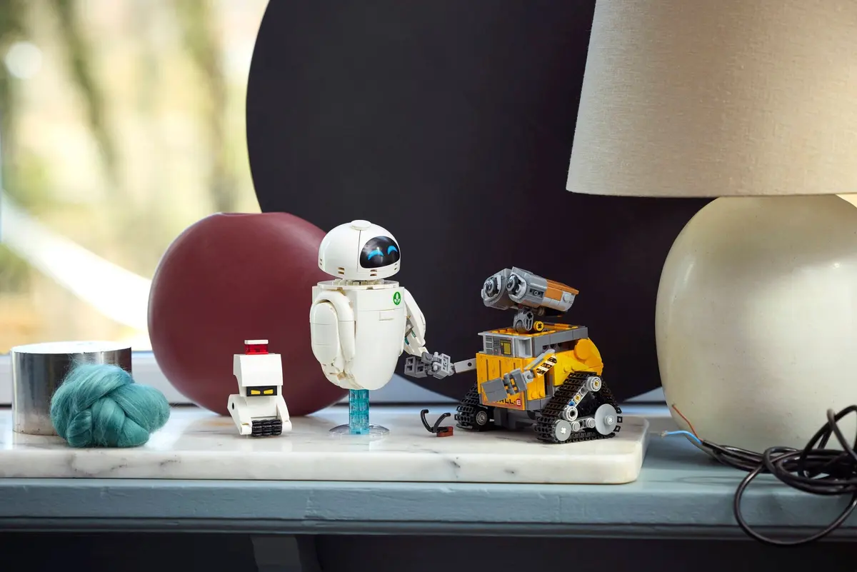 LEGO Disney 43279 WALL-E and EVE set, image 9