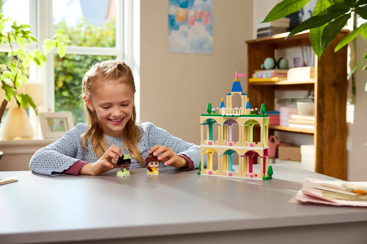 LEGO Disney 43291 Mini Belle & Tiana with Castle set, image 6