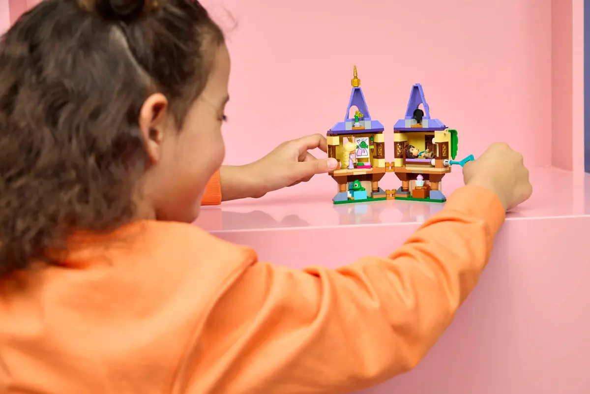 LEGO Disney 43294 Rapunzel's Mini Tower set, image 5